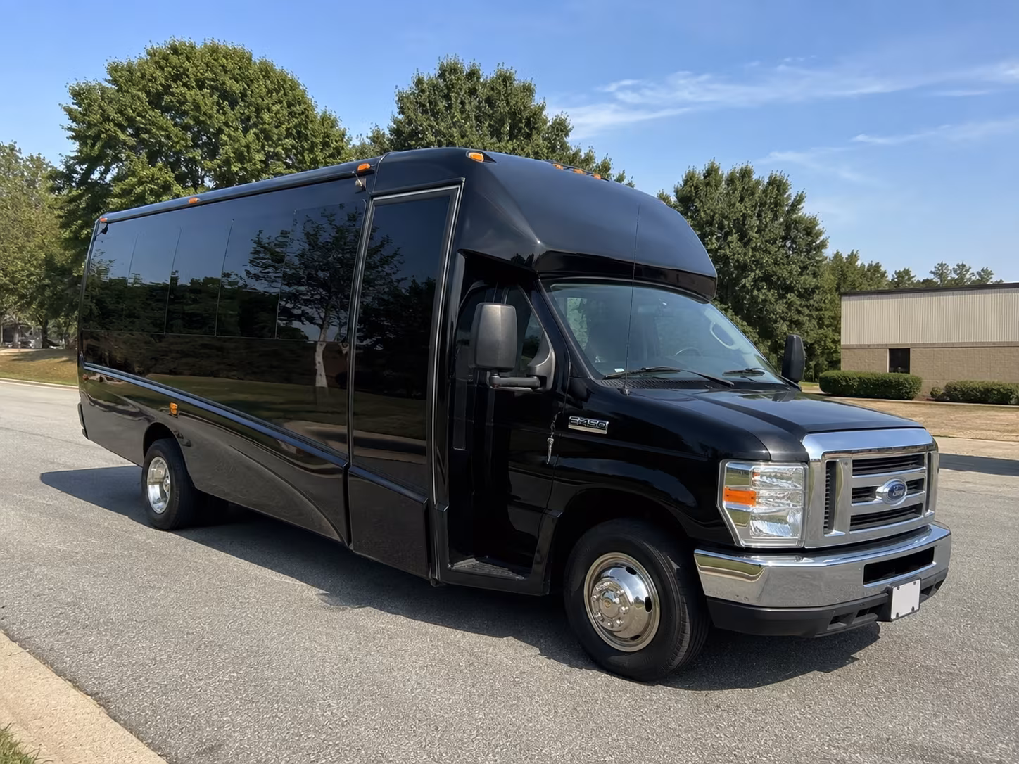 bus rentals for corporate groups traveling between caldwell and the boise metro